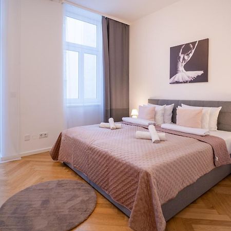 Home Sweet Home - Vienna Central Kültér fotó